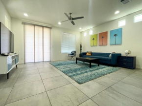 Fun 3-Story House in Vegas - 9mins to Strip and Airport!